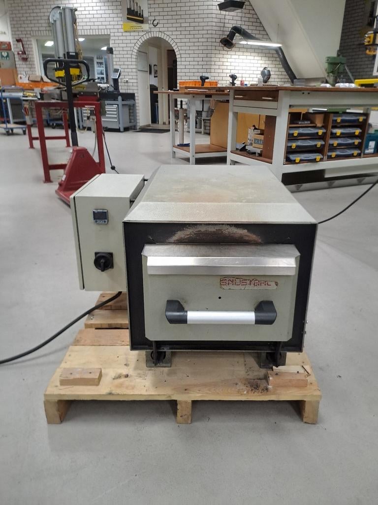 Industriële oven / smeltoven / hardingsoven, Ophalen of Verzenden
