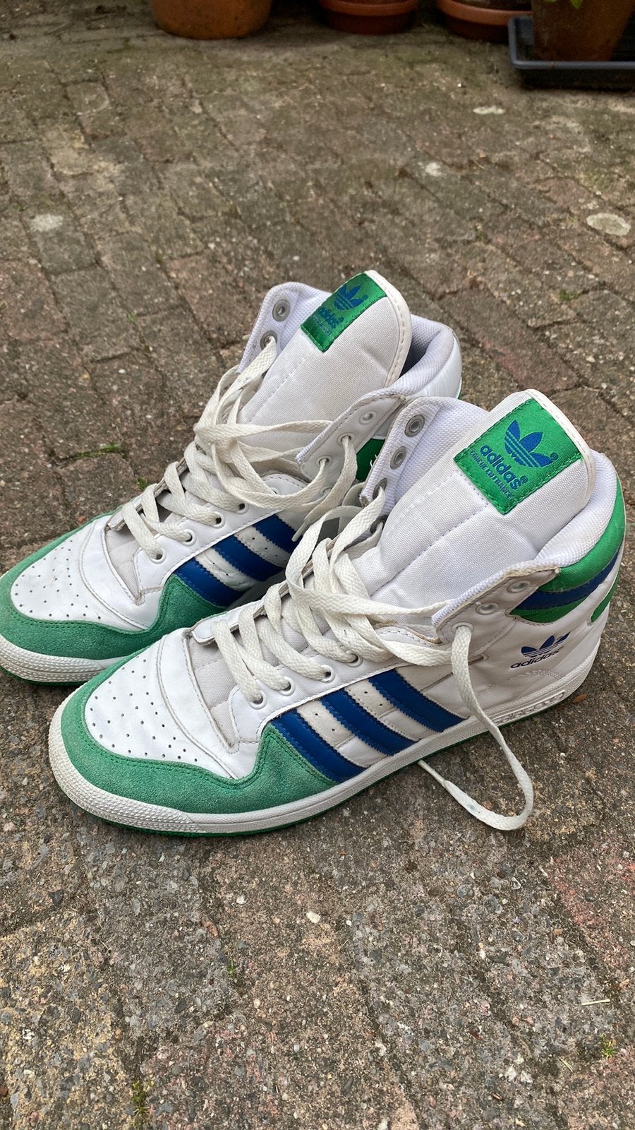 Adidas basketbal schoenen 43 1/3 retro look, Ophalen of Verzenden, Gedragen, Overige kleuren, Sneakers of Gympen