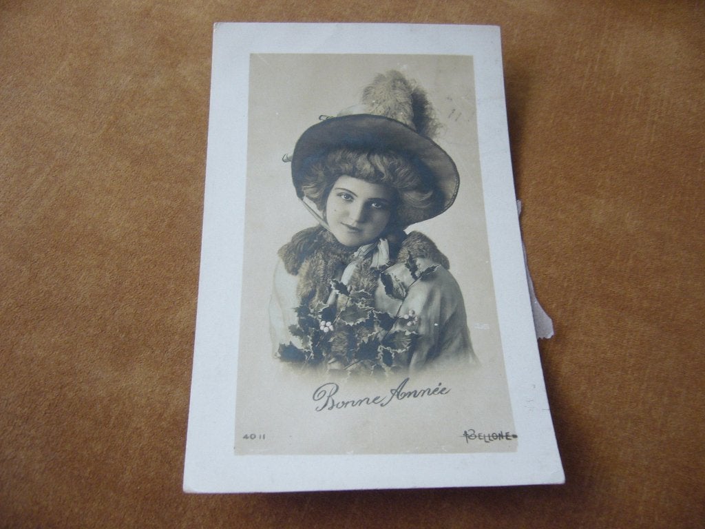 VROUW MET HOED = BONNE ANNEE  -  BELLONE  1911, Ophalen of Verzenden, Voor 1920, Gelopen, Overige thema's