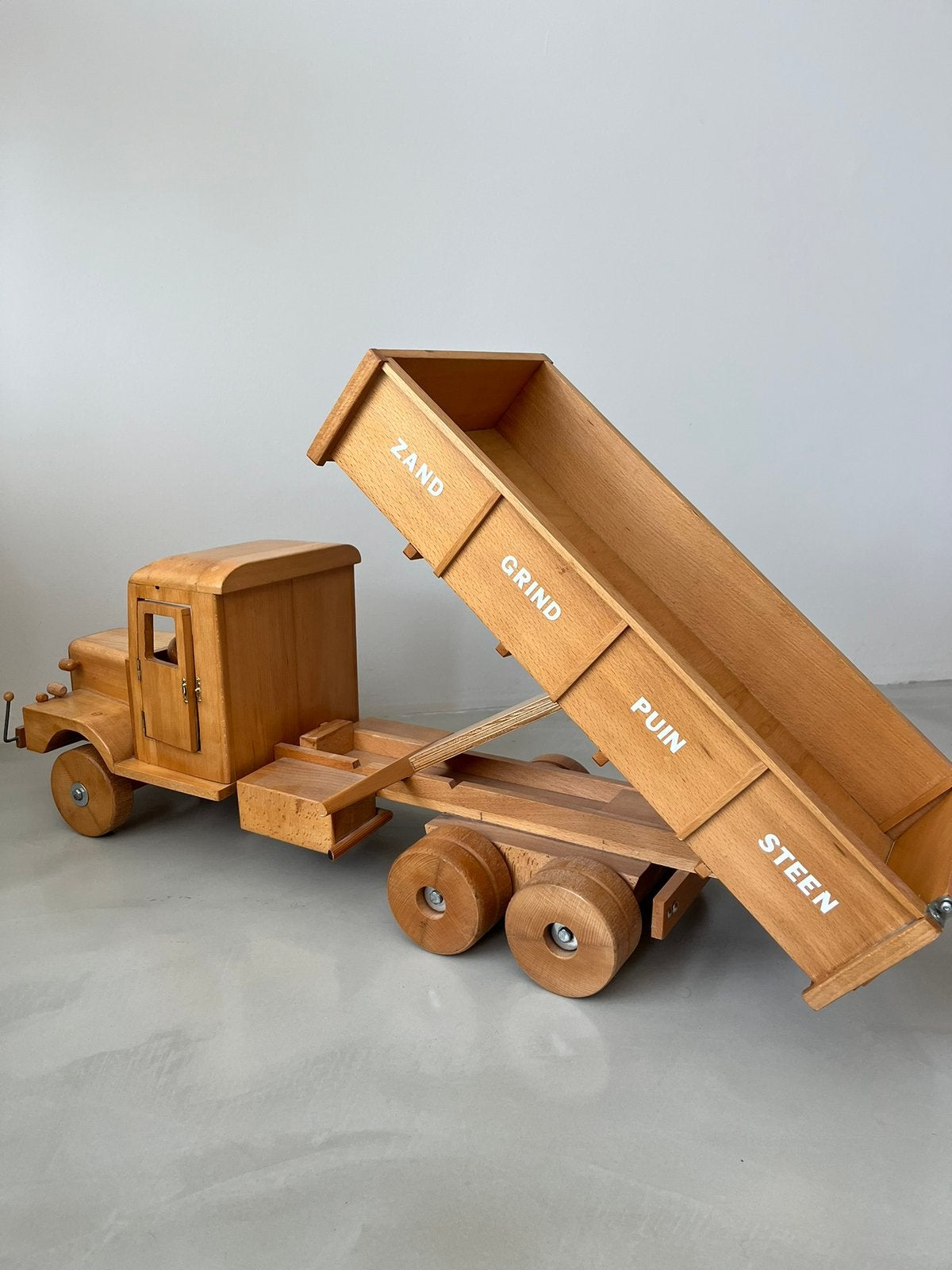 Houten kiepwagen XL, Kinderen en Baby's, Ophalen, Zo goed als nieuw