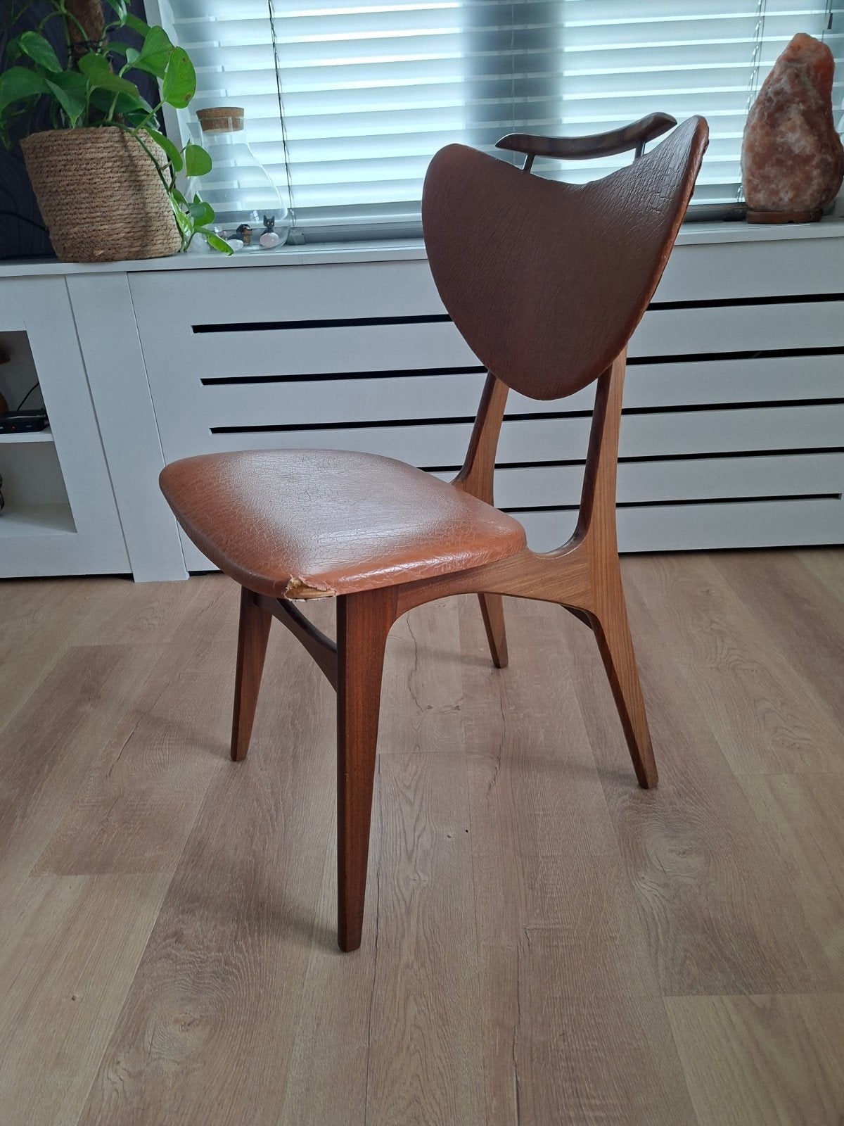 Vintage houten stoel met bruin leren bekleding, Ophalen, Gebruikt, Bruin, Hout