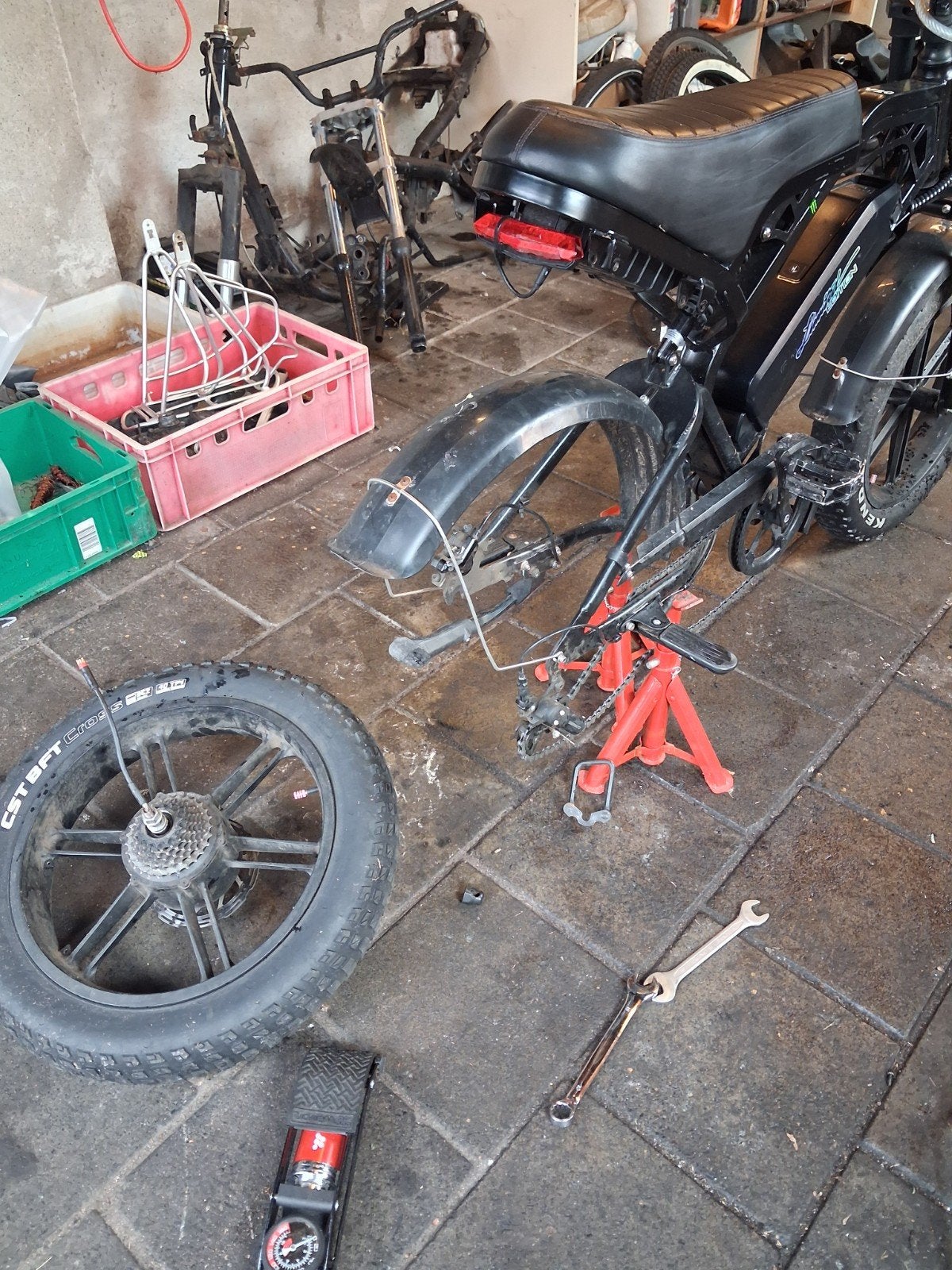 bike tire chenge and defect reparation !, Ophalen of Verzenden, Gebruikt, Overige merken