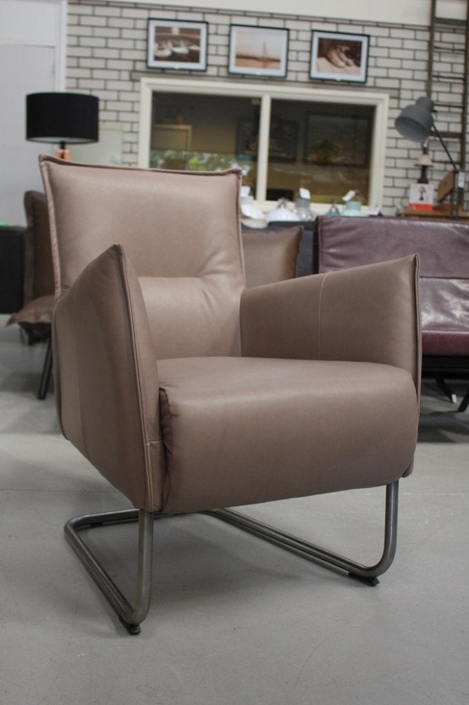 Luxe fauteuil Aron Jess Design echt leer Opal sledeframe, Ophalen, 75 tot 100 cm, Zo goed als nieuw, Leer