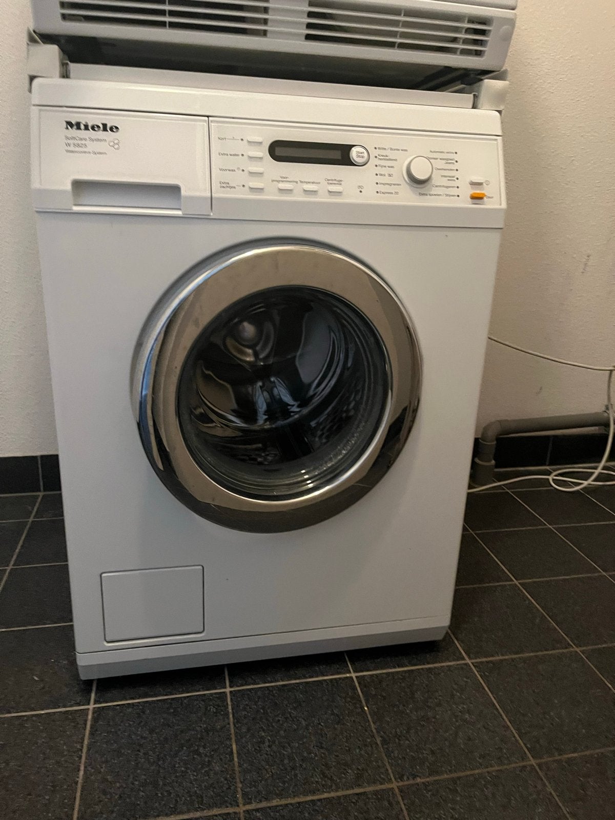Miele W 5825 SoftCare System Wasmachine, Gebruikt, 8 tot 10 kg, Ophalen of Verzenden, 1600 toeren of meer