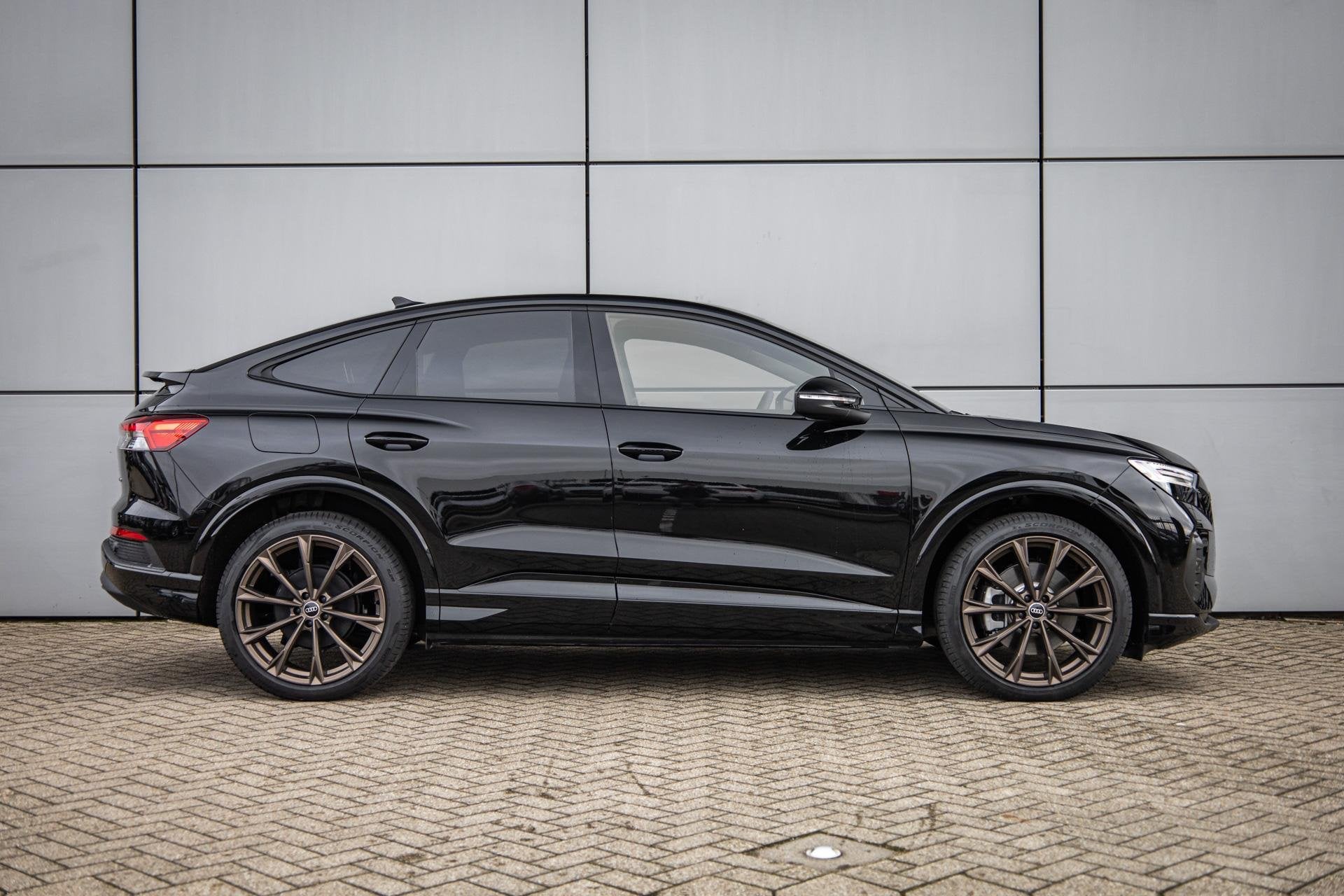 Audi Q4 Sportback e-tron 45 286pk Advanced Edition 82 kWh |, Auto's, Automaat, Zwart, 82 kWh, 2135 kg