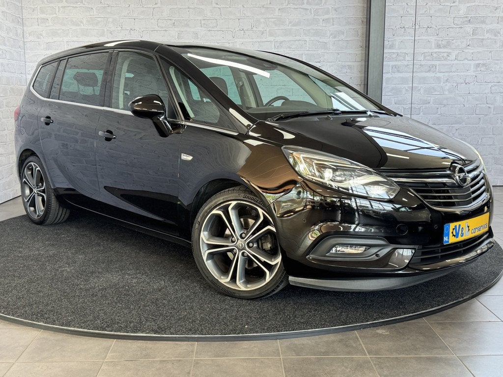 Opel Zafira 1.4 Turbo Business Executive 7p. Pano Trekhaak A, Auto's, Opel, Gebruikt, 4 cilinders, 7 stoelen, Zwart