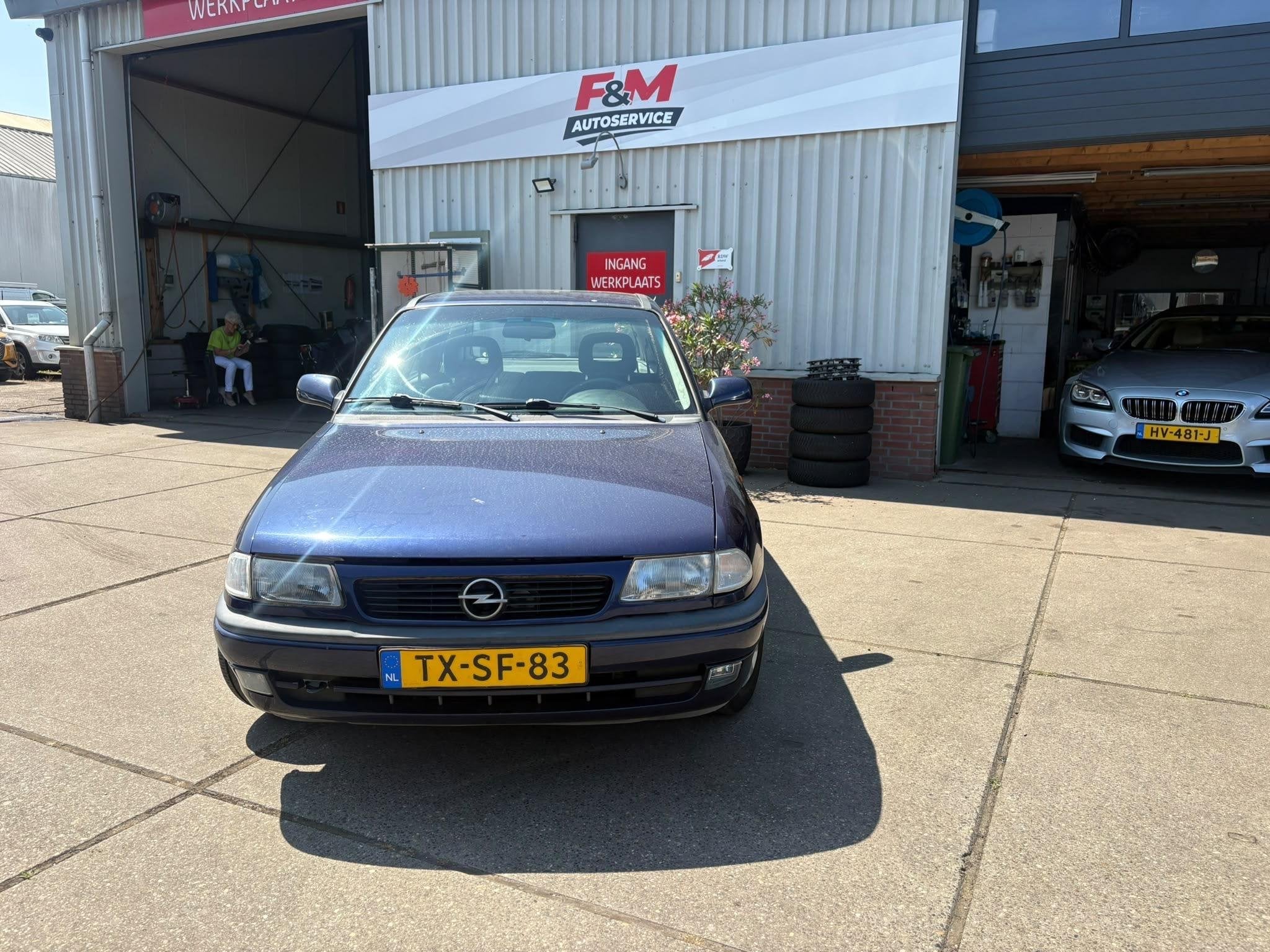Opel Astra 1.6i-16V Edition NAP, Radio, Auto's, Opel, Gebruikt, 4 cilinders, Blauw, 49 €/maand