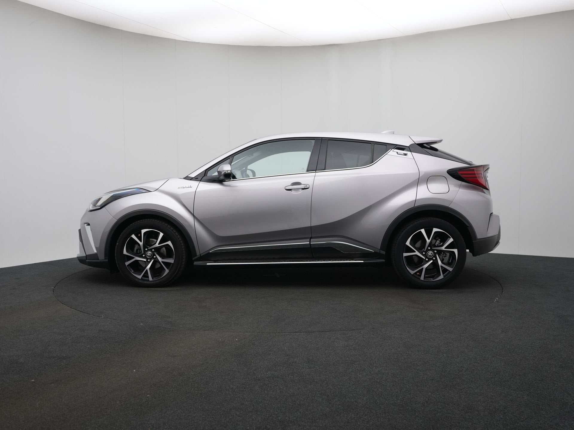 Toyota C-HR 1.8 Hybrid Style Luxury (bj 2021, automaat), Auto's, 12 maanden, 4 cilinders, 122 pk, 26 km/l
