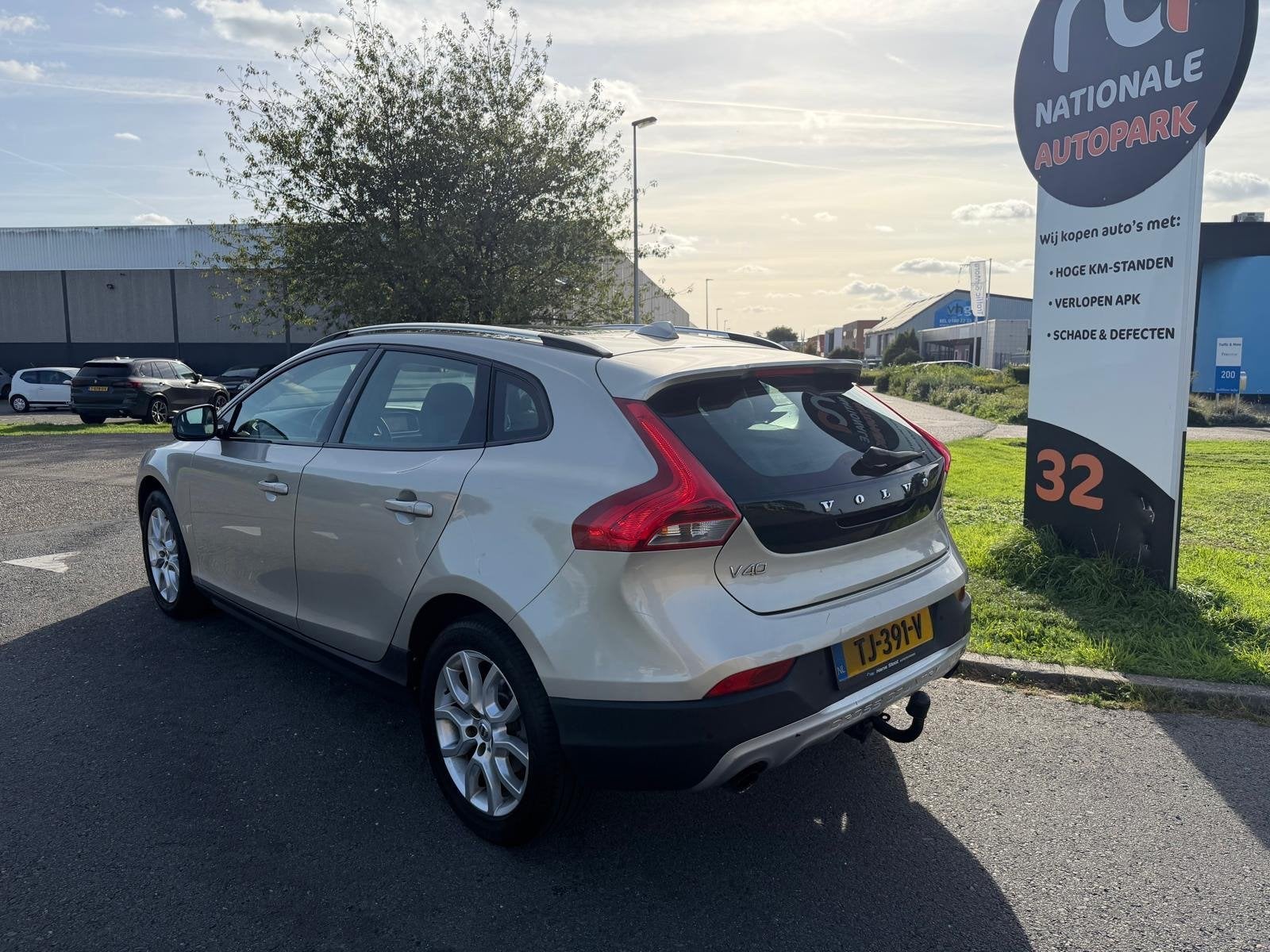Volvo V40 Cross Country 2018 * 2.0 D3 Nordic+ * Euro 6 * Aut, Auto's, Euro 6, 4 cilinders, Leder en Stof, Origineel Nederlands