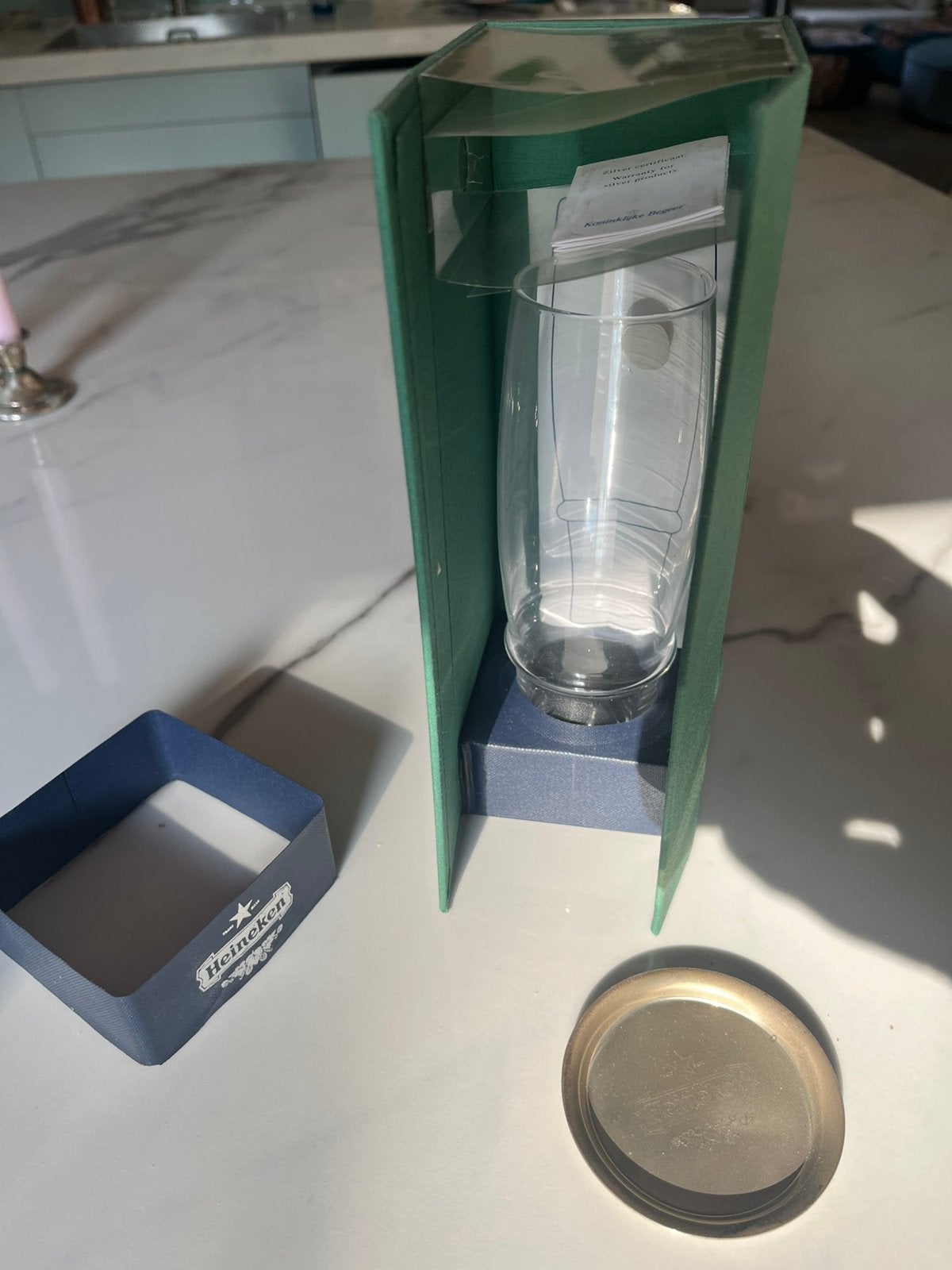 Heineken cristal glas met zilveren onderzetter, Ophalen, Nieuw, Bierglas