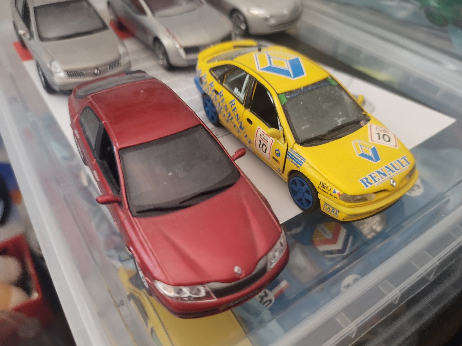 2x Renault Laguna Schaalmodel 1:43, Ophalen of Verzenden, Gebruikt, Auto, Overige merken