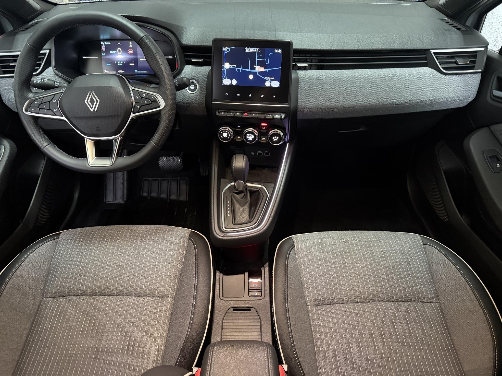 Renault Clio 1.6 E-Tech Full Hybrid 145 techno / Fabrieksgar, 145 pk, Gebruikt, Euro 6, 4 cilinders