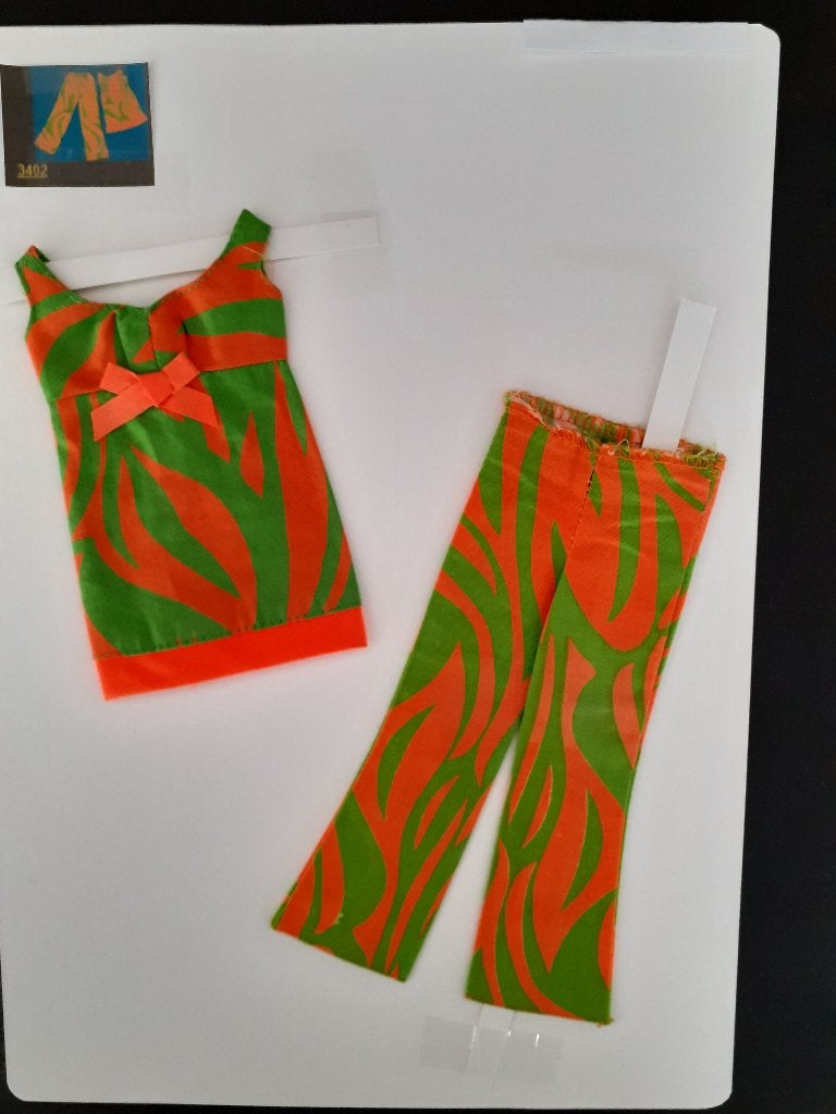 Vintage Barbie Fashion "Two Way Tiger "  (1971), Verzenden, Gebruikt, Kleertjes