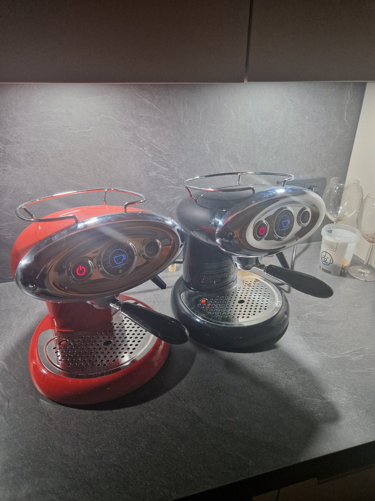 Illy Francis Francis X7.1 Iperespresso machine Rood & Zwart!, Ophalen, Espresso apparaat, Stoompijpje