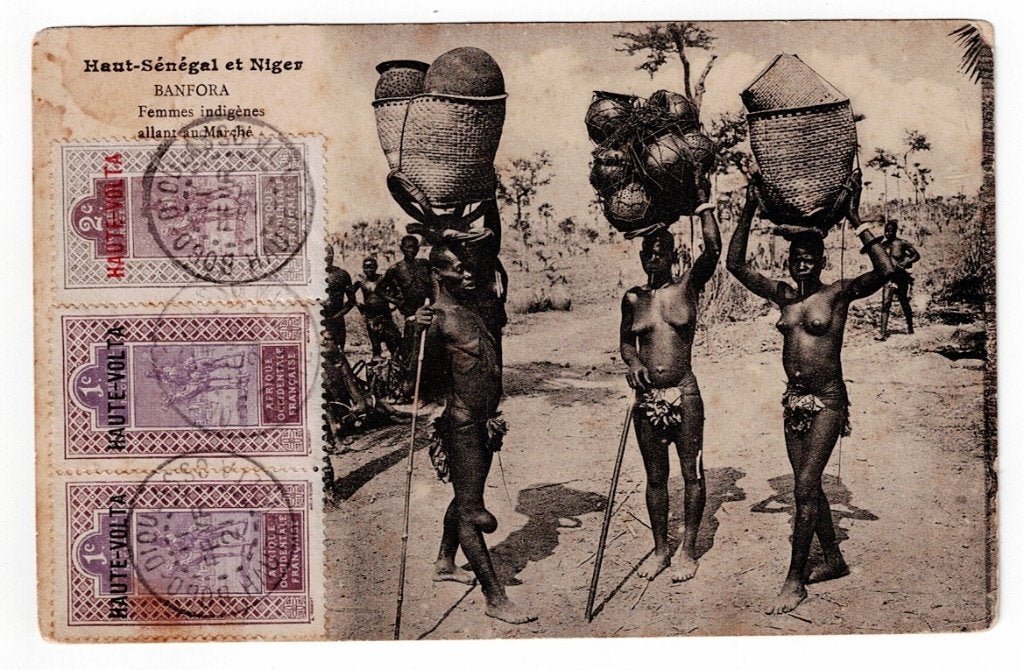 Burkina Faso 1921. Inheemse vrouwen die naar de markt gaan., Ophalen of Verzenden, 1920 tot 1940, Ongelopen, Buiten Europa