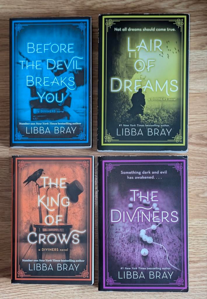 The Diviners. Complete reeks (4

delen), Verzenden, Gelezen, Libba bray
