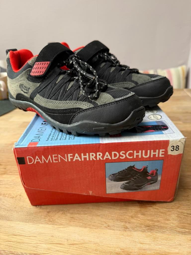 Dames fietschoenen - Maat 38 - Zo goed als nieuw, Schoenen, Overige maten, Ophalen of Verzenden, Zo goed als nieuw