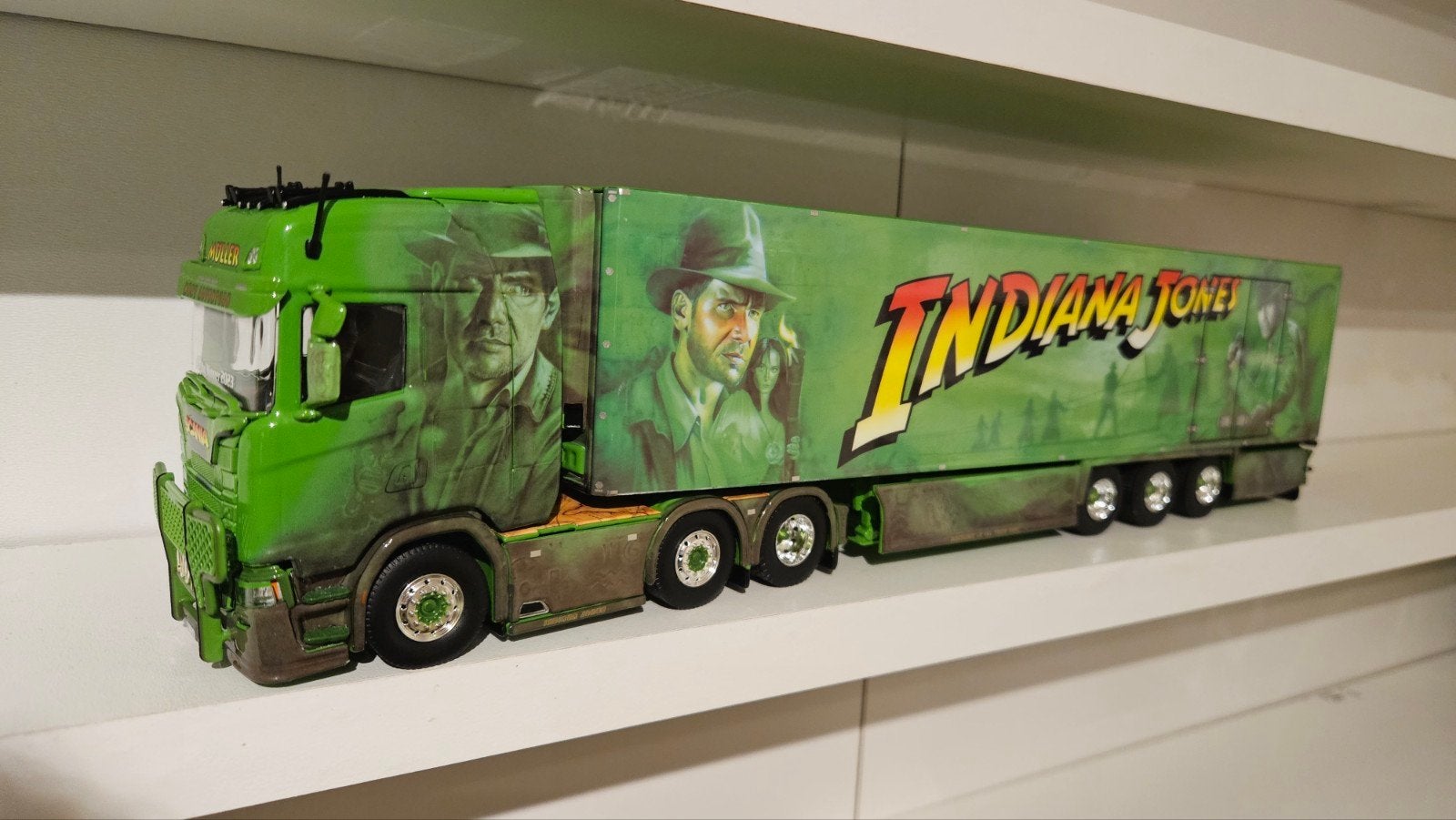 Tekno scania " MÜLLER INDIANA JONES " nieuw in doos zie adv, Hobby en Vrije tijd, Info@performance-exhaust.nl, Nieuw, Tekno, Bus of Vrachtwagen