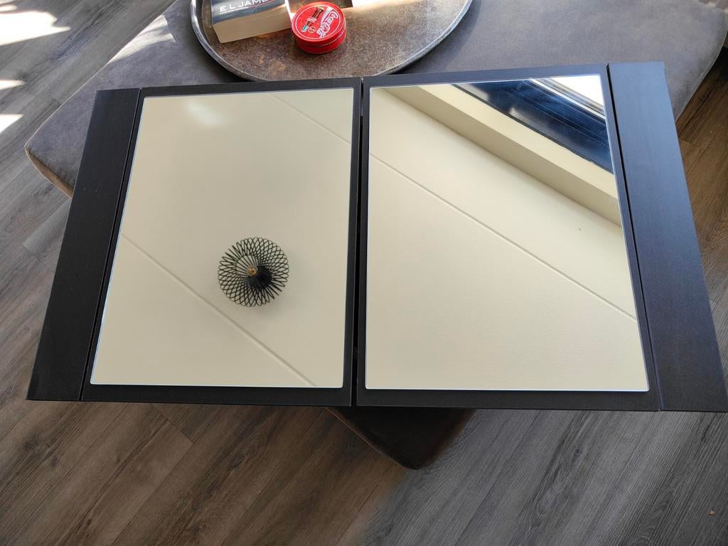 Kastje met spiegel deuren en verlichting, Ophalen, Nieuw