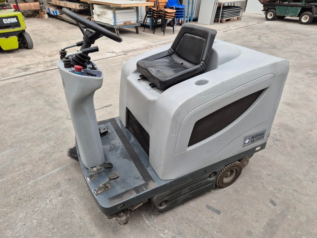 Nilfisk SR 1101 B, Ophalen