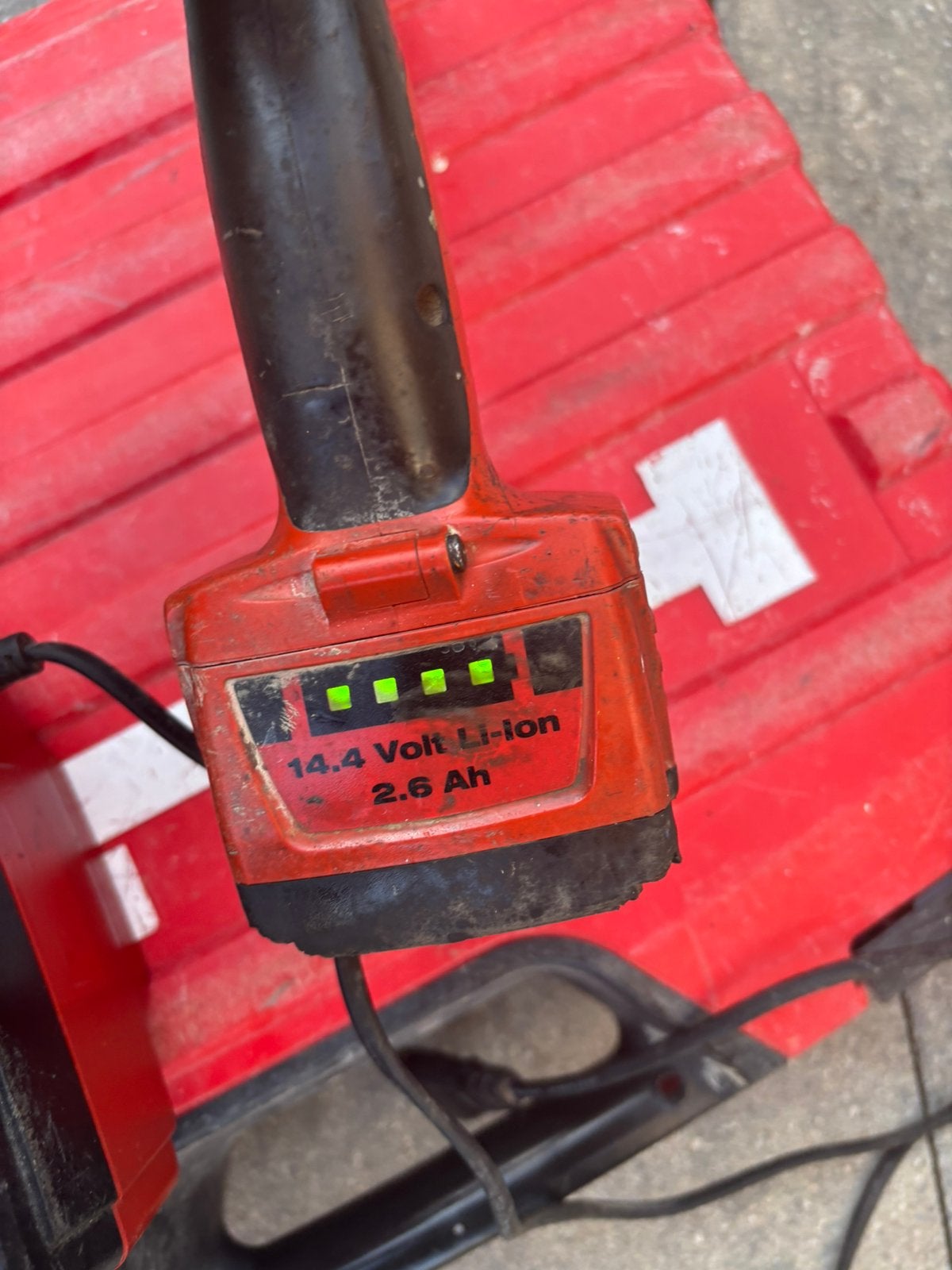 Hilti accuboor, Doe-het-zelf en Verbouw, Gereedschap | Boormachines, Ophalen of Verzenden, Zo goed als nieuw, Boor- en Schroefmachine