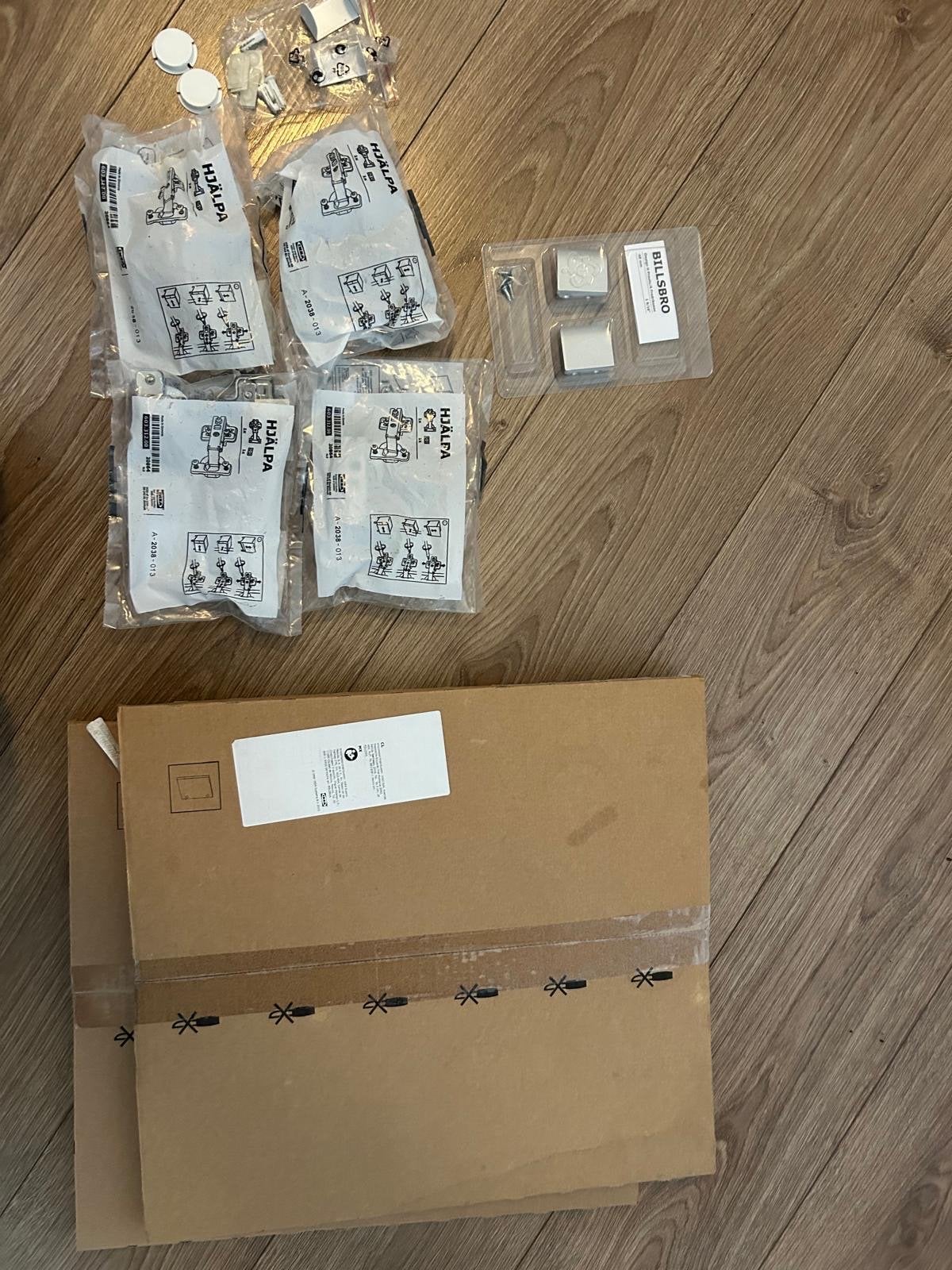 IKEA KLUBBUKT onderdelen en HULPA scharnieren, Ophalen, Nieuw