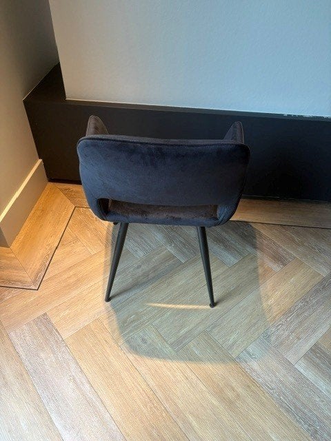 Foto 8 van Complete Eetkamerset Tafel + 6 Stoelen + Hanglamp €850