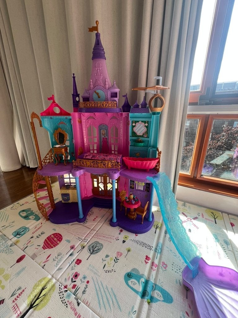 dollhouse (Mattel Disney Princess Ultimate Castle), Ophalen, Zo goed als nieuw, Poppenhuis
