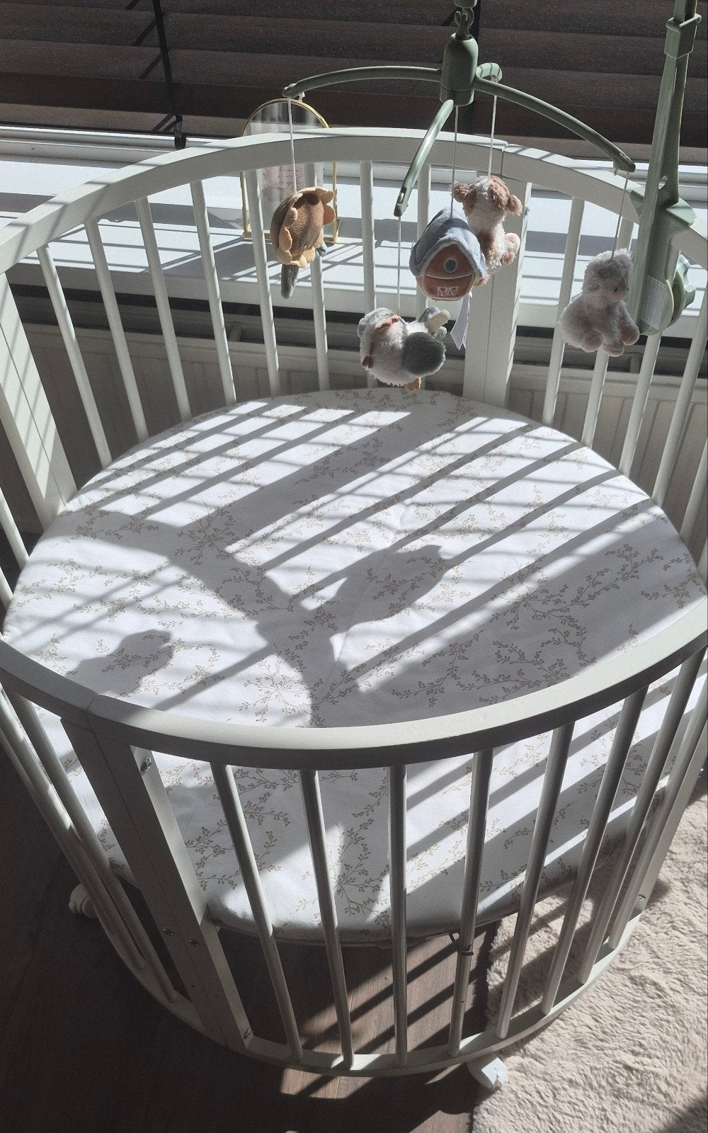 Buxibo ronde baby box met wieltjes en matras, Ophalen, Zo goed als nieuw, Rond, Wieltjes