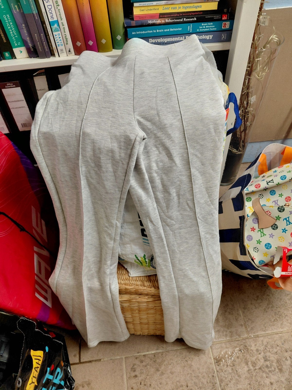 Bershka grijze joggingbroek maat S, Ophalen, Bershka, Zo goed als nieuw, Maat 36 (S)