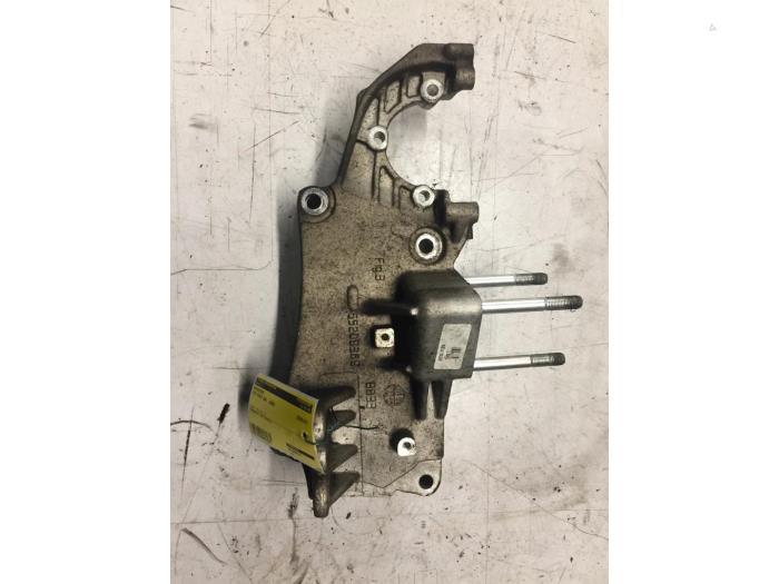 Motorsteun van een Fiat Punto Grande, Gebruikt, -, -, Ophalen of Verzenden