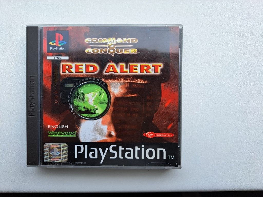 Command & Conquer: Red Alert - PS1 (Black Label, CIB), Verzenden, 1 speler, Racen en Vliegen, Eén computer