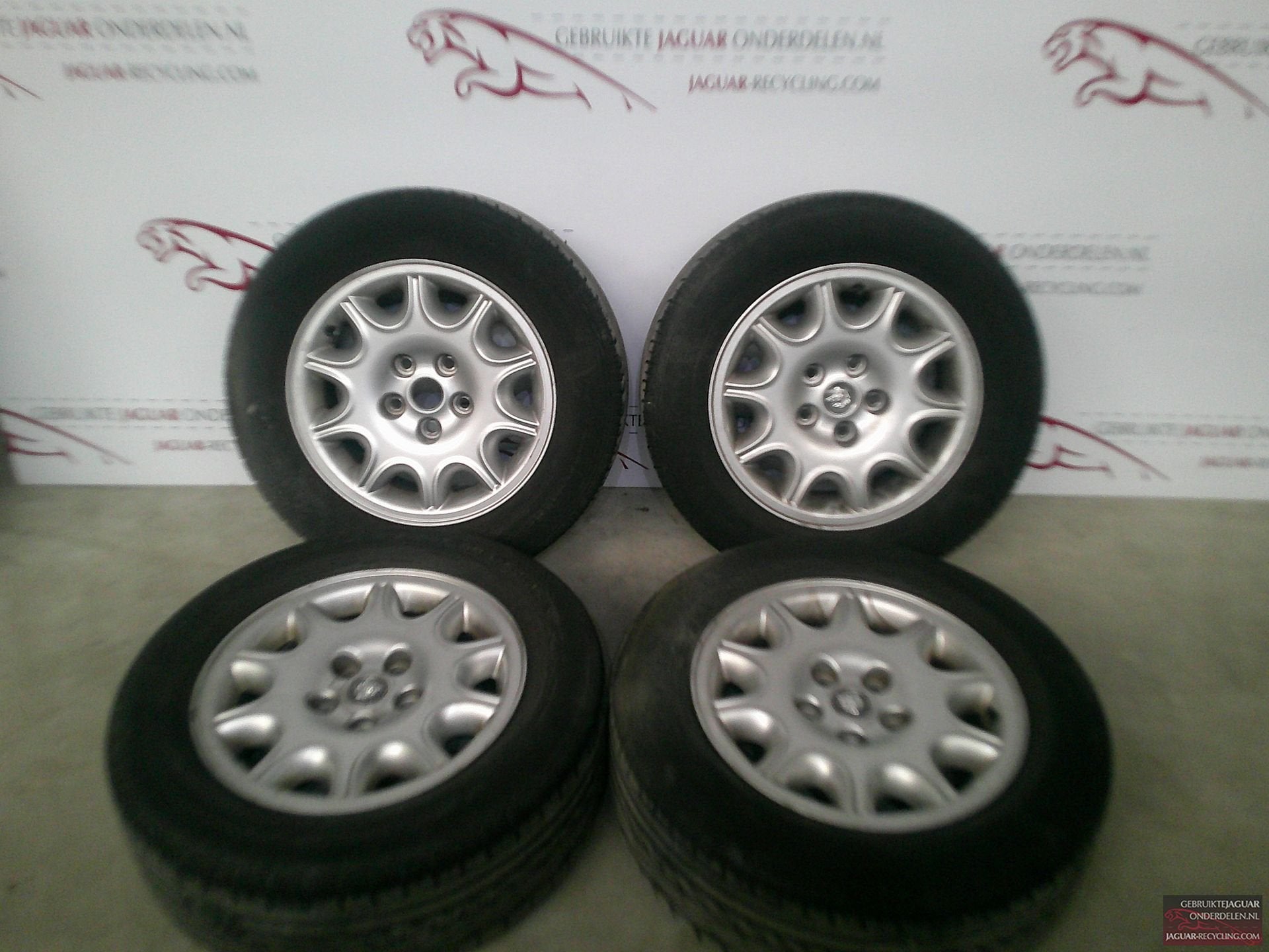 16″ Starbust velgen set van 4 met banden Jaguar X308, Auto-onderdelen, Banden en Velgen, Banden en Velgen, Zomerbanden, Personenwagen