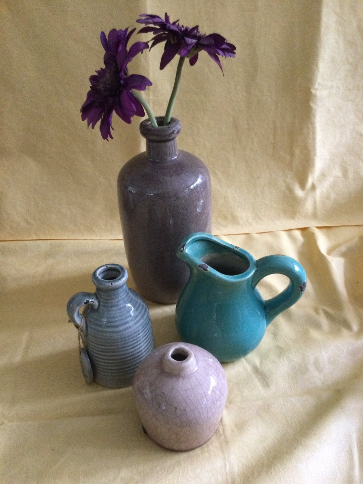 Decoratieve vazen/kruiken 4 stuks met 2 kunstbloemen zgan, Huis en Inrichting, Ophalen of Verzenden, Zo goed als nieuw, Steen/keramiek
