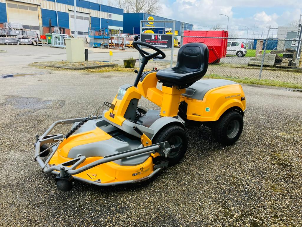 Grote STIGA PARK pro110 frontmaaier 4x4 awd zitmaaier hydro, Ophalen, Zo goed als nieuw
