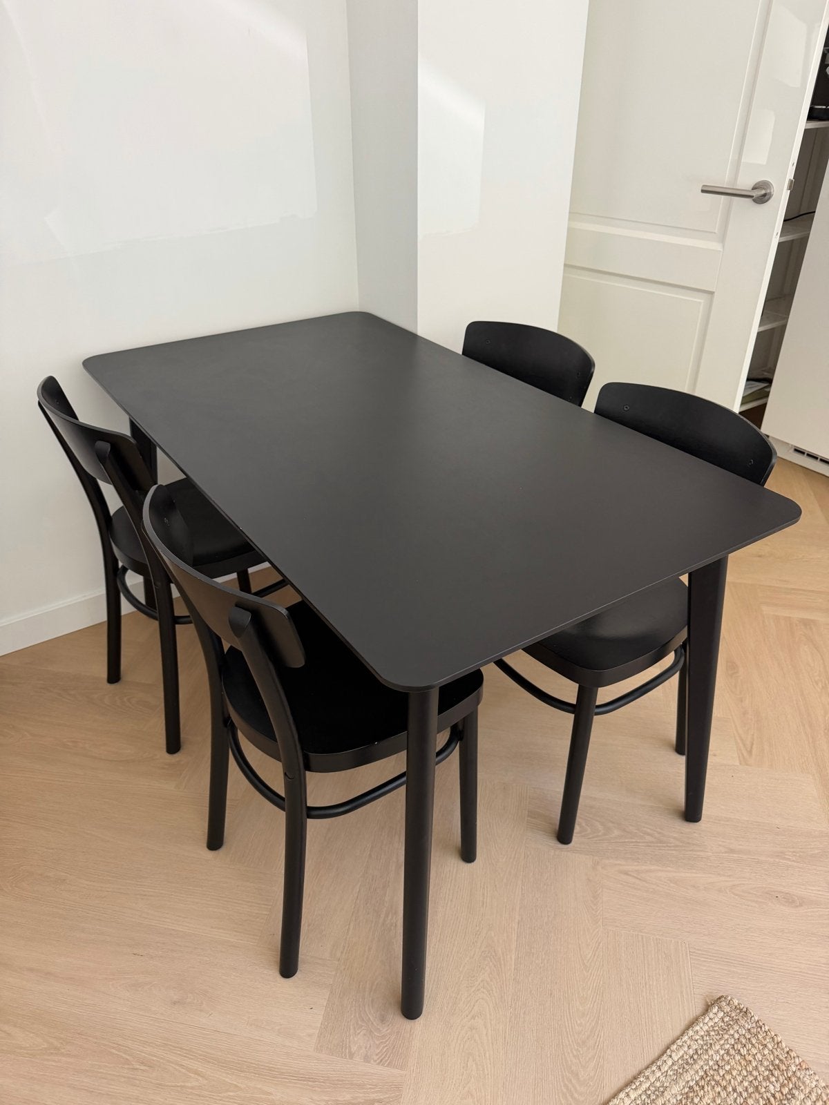 IKEA Lisabo Tafel met 5 stoelen - Zeer goede staat, Huis en Inrichting, Tafels | Eettafels, Ophalen, 100 tot 150 cm, 50 tot 100 cm