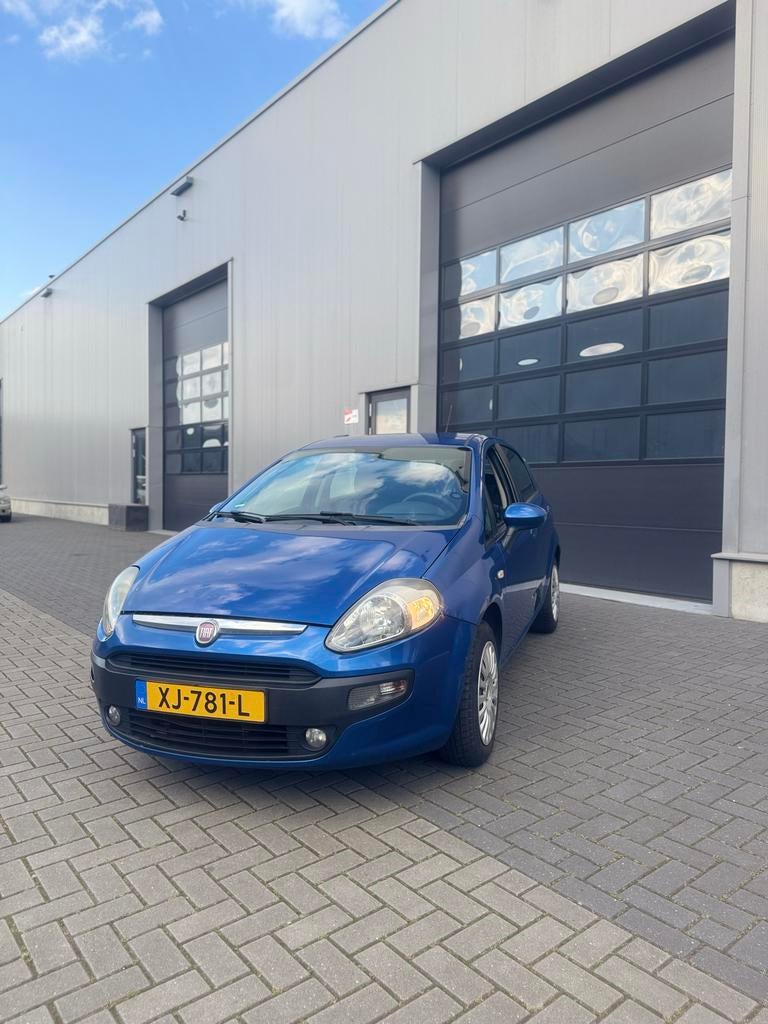 Fiat Punto 1.4 5DR 2010 Blauw, Auto's, Voorwielaandrijving, Stof, 40 €/maand, 4 cilinders