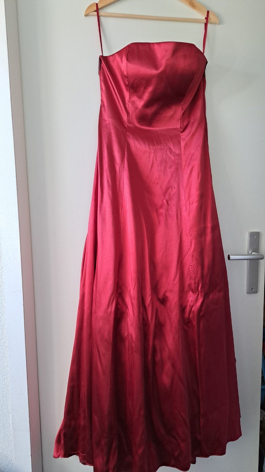Elegante bordeauxrode galajurk met stola, Kleding | Dames, Maat 38/40 (M), Galajurk, Ophalen of Verzenden, Zo goed als nieuw
