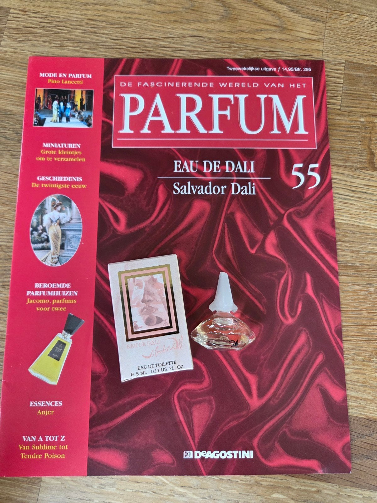 55 Eau de Dali Salvador Dali parfum miniatuur + tijdschrift, Ophalen of Verzenden, Nieuw