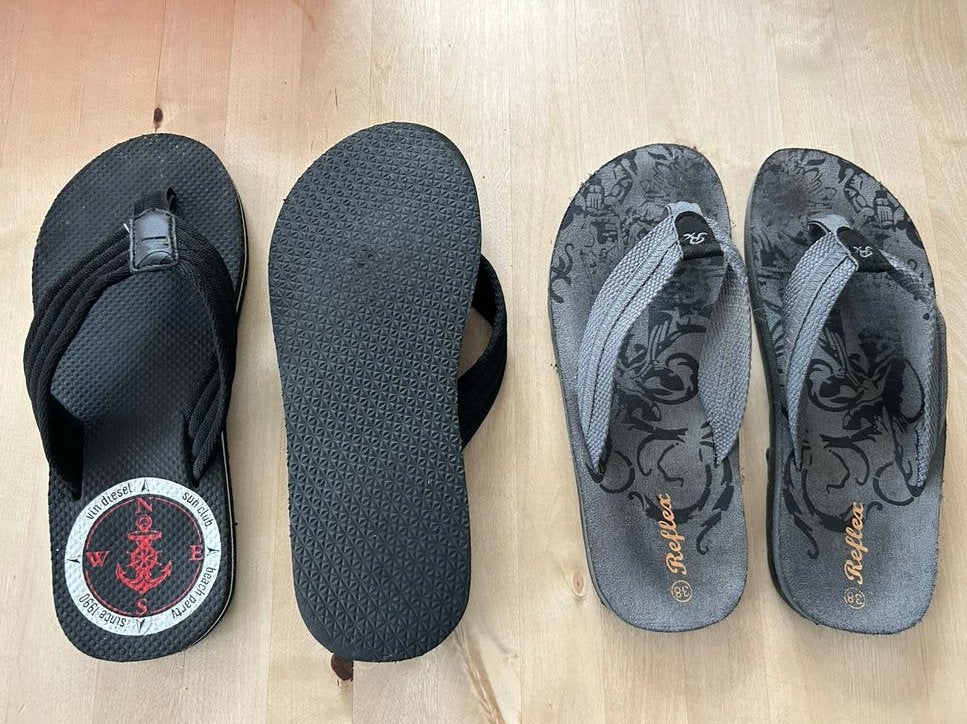 Slippers maat 38/39 - Vin Diesel & Reflex, Ophalen of Verzenden, Gebruikt, Overige typen