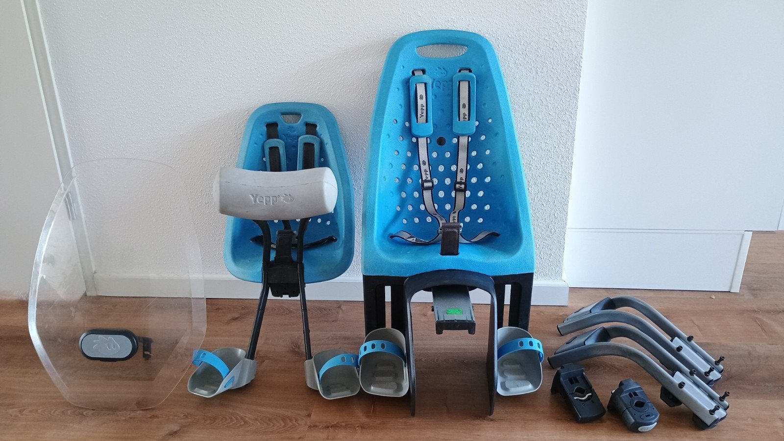 Yepp voor- en achterzitje (blauw) met windscherm en slaaprol, Ophalen, Gebruikt