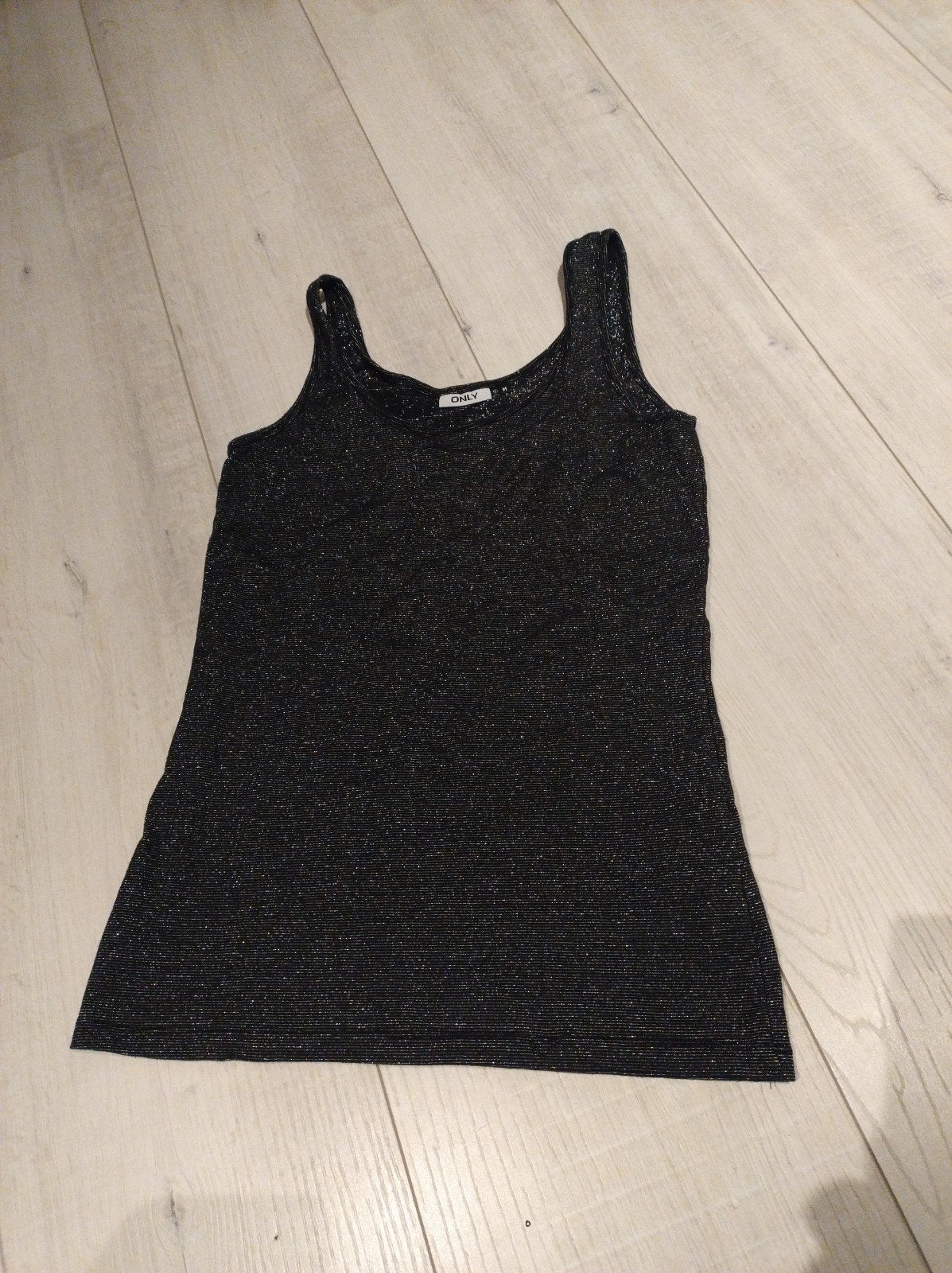 only zwart glitter hemdje m zo goed als nieuw, Kleding | Dames, Ophalen of Verzenden, Zo goed als nieuw, Zwart, Zonder mouw