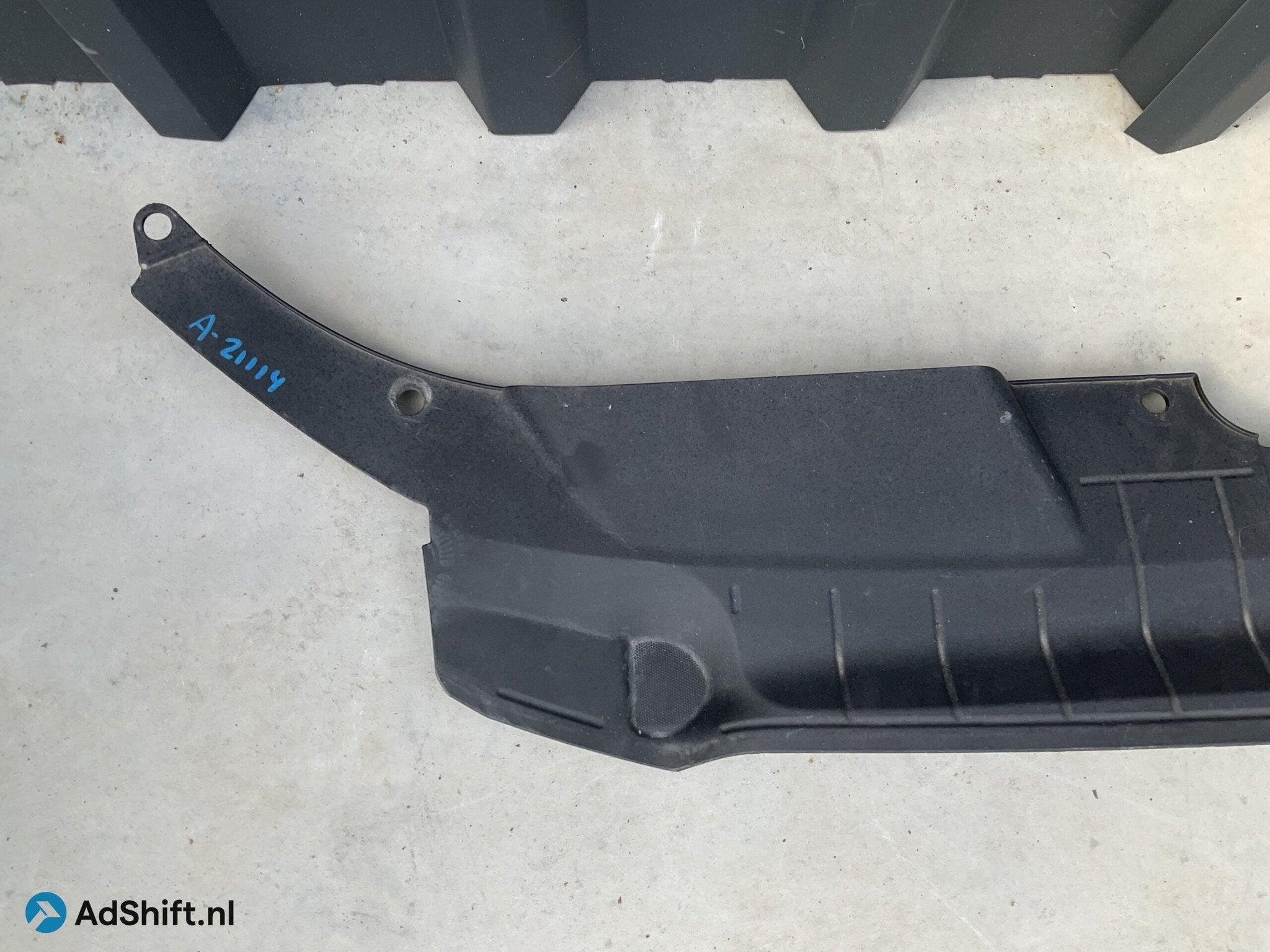 Bumper lijst Audi Q5 SQ5 8R 8R0807081A Front Plastic A-21114, Auto-onderdelen