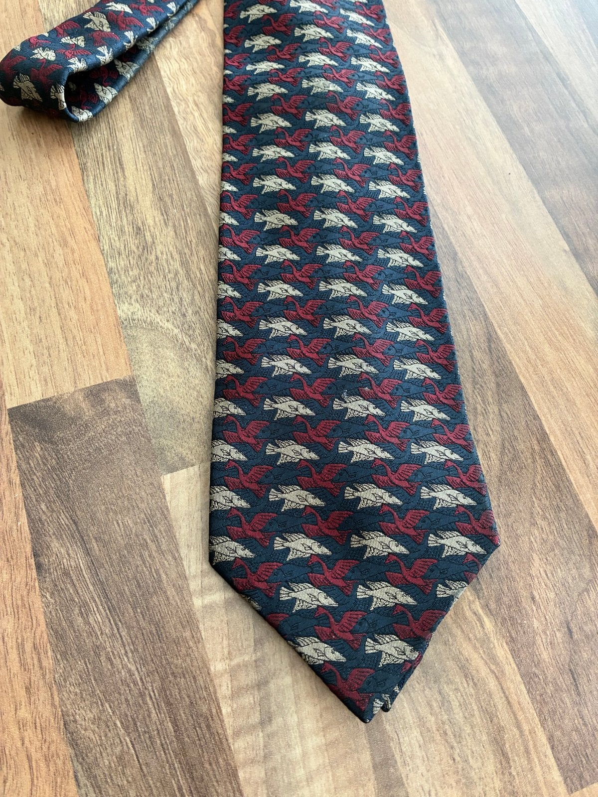 M.C. Escher zijden stropdas met vogelpatroon, Ophalen of Verzenden, Zo goed als nieuw, Meerkleurig, Met patroon