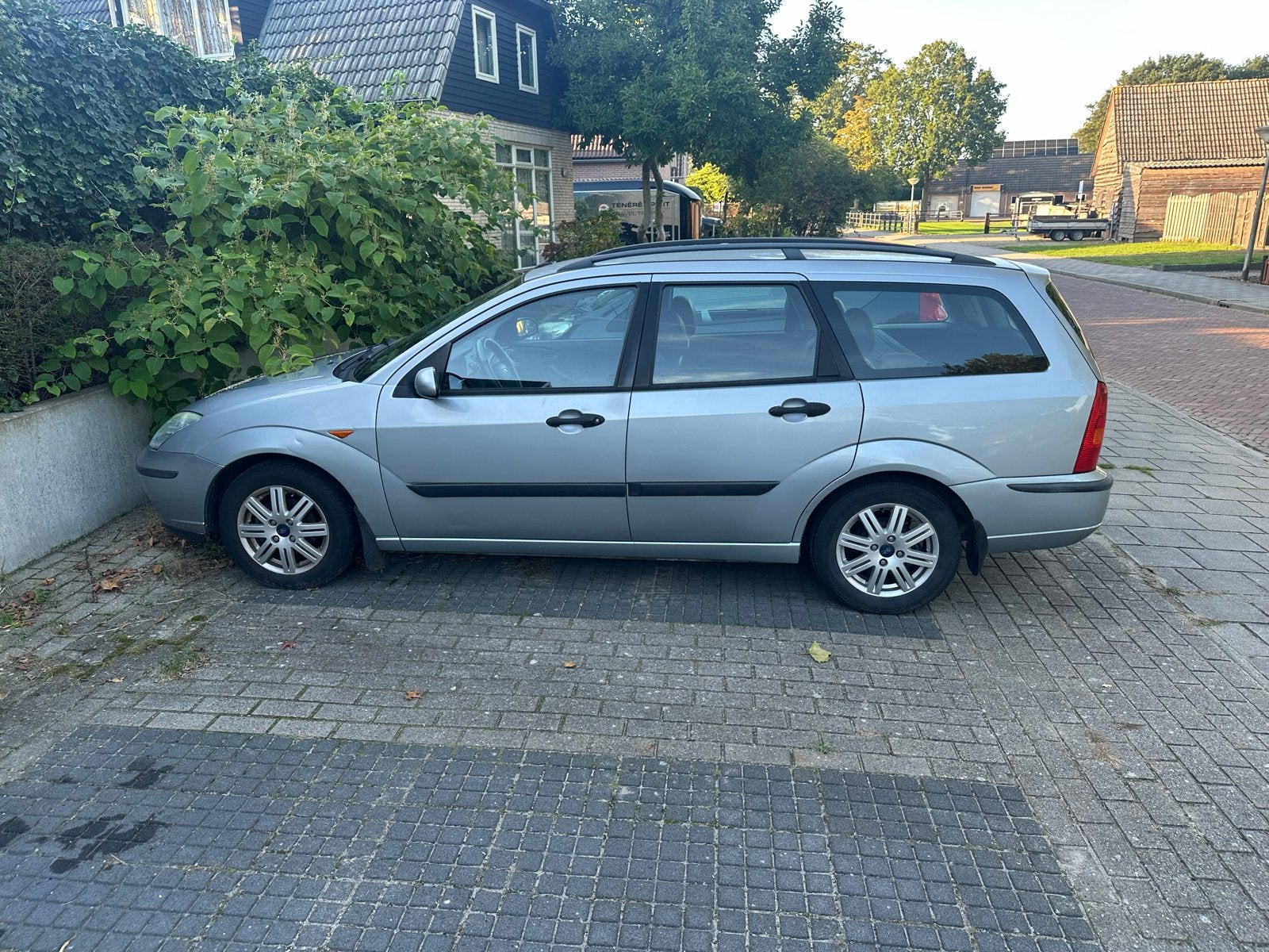 Ford Focus 1.6 I Wagon AUT 2004 Grijs, Ophalen, Gebruikt