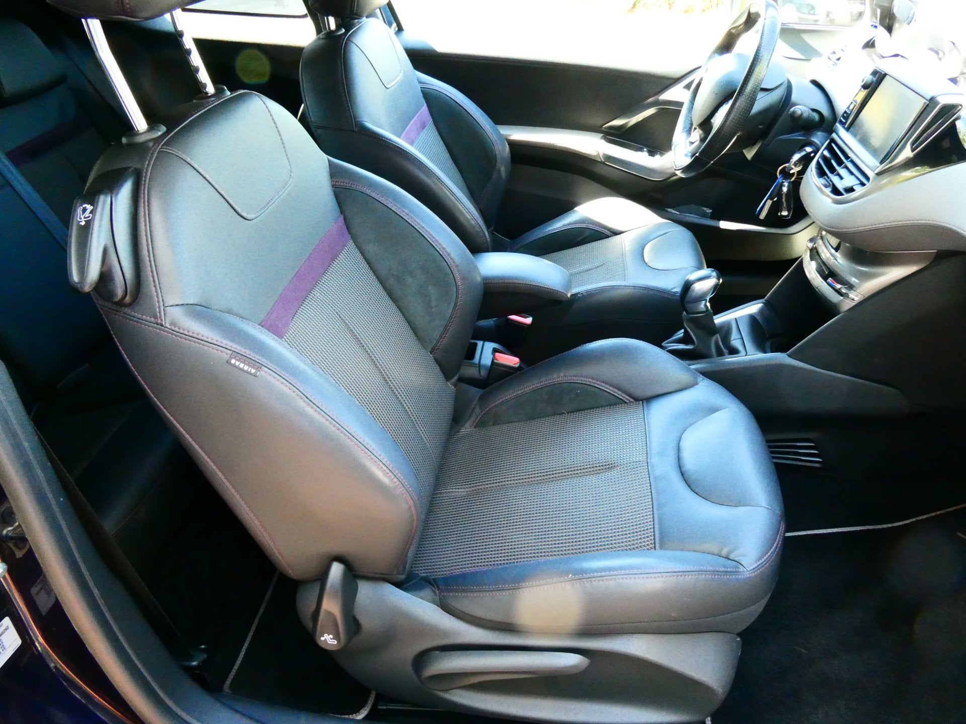 Peugeot 208 1.6 VTi 120pk 2e eig. 128.000km. Clima Leder Nav, Auto's, Voorwielaandrijving, Euro 5, Gebruikt, Zwart