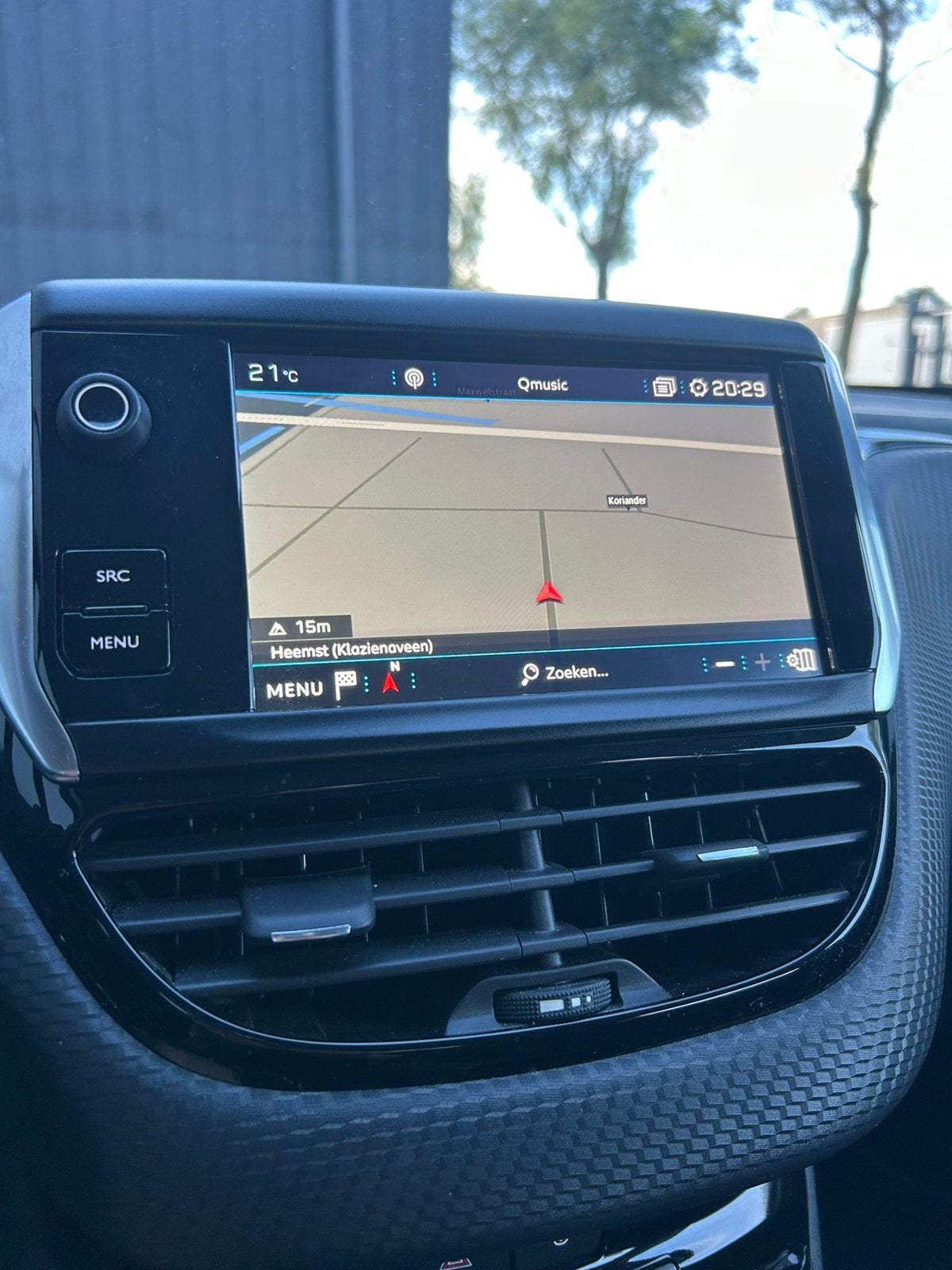 Foto 21 van Peugeot 2008 1.2 turbo 2018 Grijs pdc