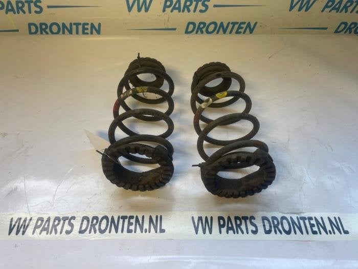 Schroefveer achter van een Alfa Romeo Mito, Gebruikt, -, Verzenden, -