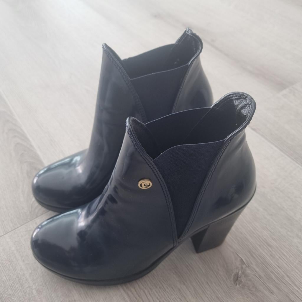 Pierre Cardin lakleren enkellaarsjes / Chelsea boots 37, Zwart, Lage of Enkellaarzen, Ophalen of Verzenden, Zo goed als nieuw
