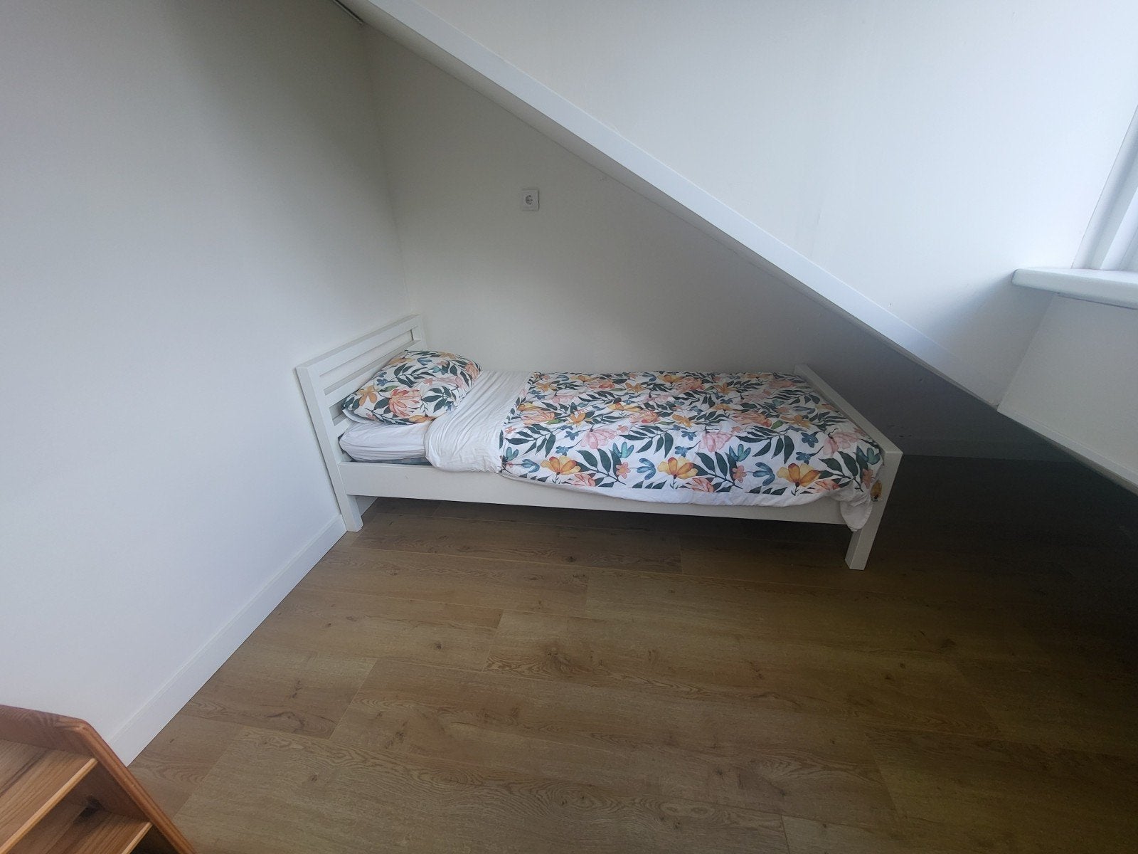 Gratis af te halen: Eenpersoonsbed met matras, Ophalen, Gebruikt, 90 cm, Eenpersoons